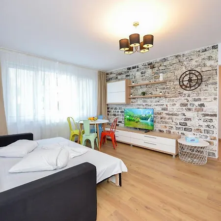 - Two Bedrooms - 6 Guests - Cismigiu Gardens 布加勒斯特