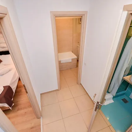 - Two Bedrooms - 6 Guests - Cismigiu Gardens 公寓