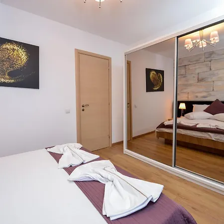 - Two Bedrooms - 6 Guests - Cismigiu Gardens 布加勒斯特