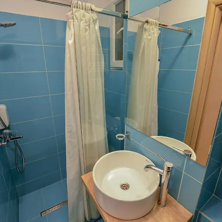 - Two Bedrooms - 6 Guests - Cismigiu Gardens 公寓 布加勒斯特